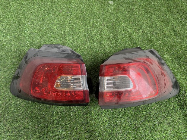 Jeep cherokee hátsó lámpa