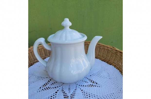 Jelzett, T.K. Thun antik fehér vastag porcelán teás kanna