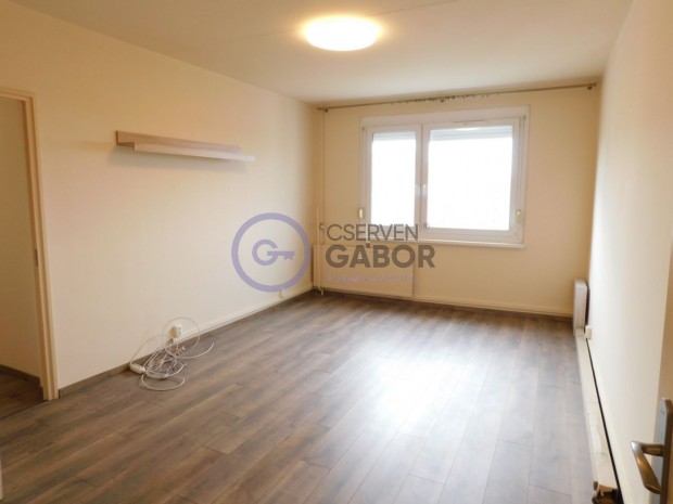 Jerik� utca elej�n, 71 m2-es, 3 szob�s, fel�j�tott lak�s elad�