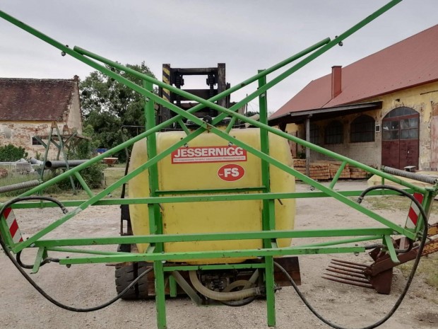 Jessernigg 300 literes szántóföldi permetező