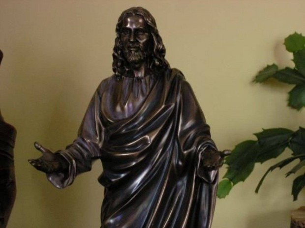 Jzus szobor (331)