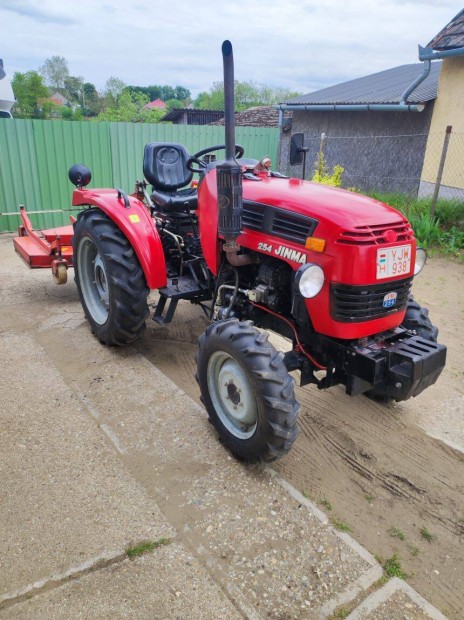 Jinma 254 kistraktor traktor friss műszakival gyári fűkaszával eladó