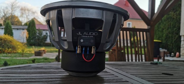 Jl Audio 13W6v2-D4