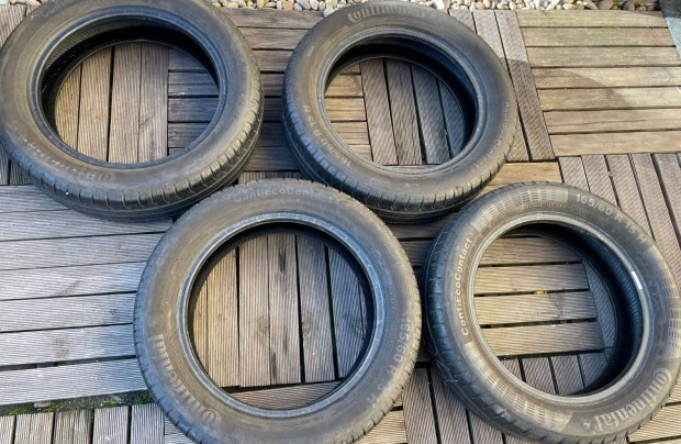 Jó 165/60 R15 nyári gumik szettben eladók