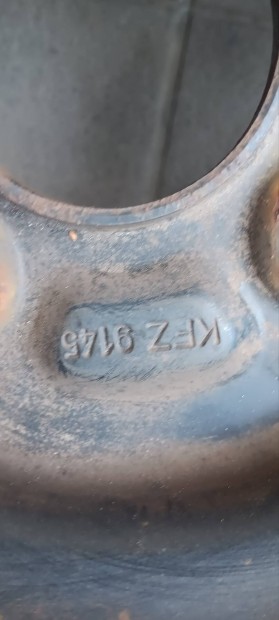 Jo állapotú 4db 15 colos lemezfelni