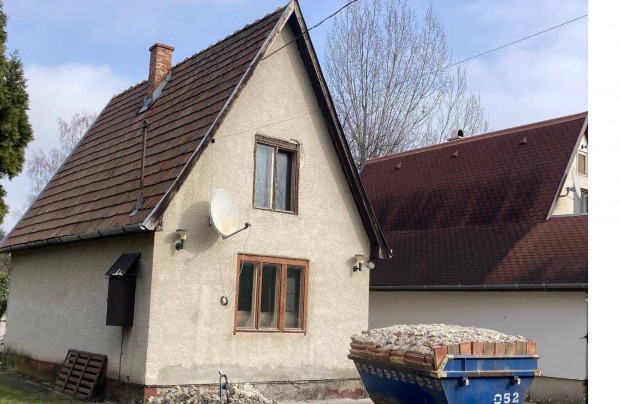 J� �llapot� bontott szalag cser�p elad�