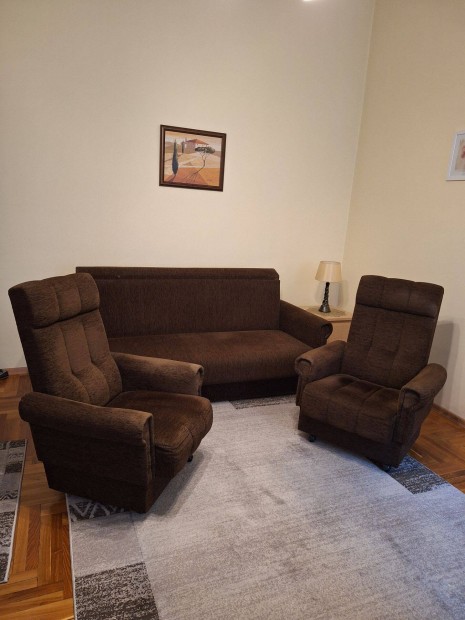 Jó állapotú kanapé és gurulós fotel