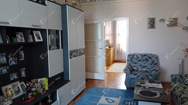 Jó állapotú társasházi lakás Kazincbarcikán!