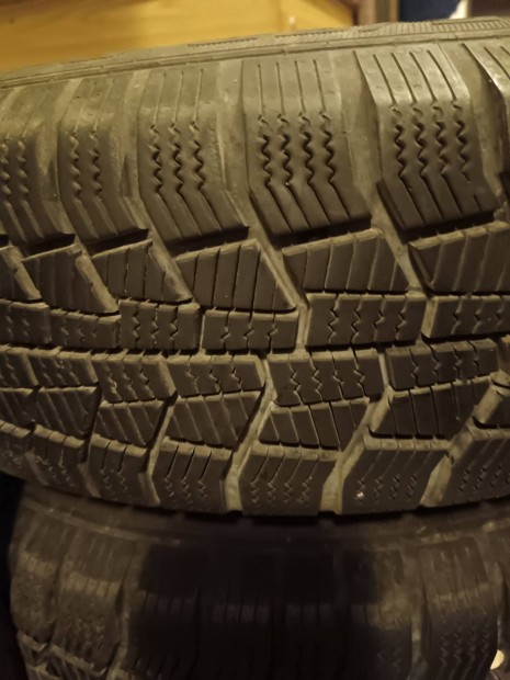 J� �llapot� t�li gumi felnivel elad� 4x100 oszt�k�r, Tatab�nya 