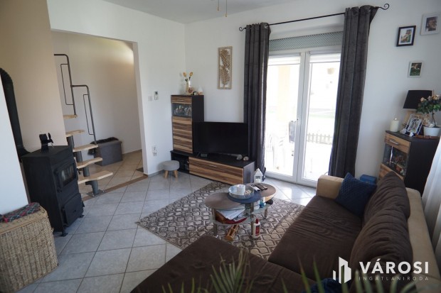 J� elrendez�s�, modern csal�di h�z!