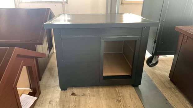 J� fog�s! Akci�s kutyah�z elad� szendvicspanelb�l!