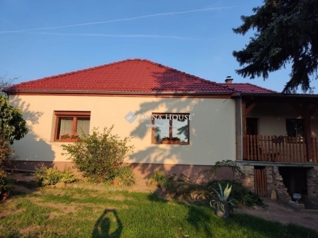 Jó ház a Jakabhegy lábánál