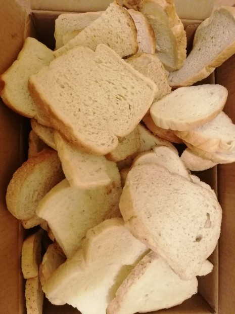 Jó minőségű száraz kenyér eladó