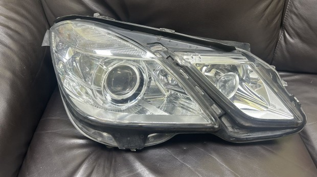 Jobb f�nysz�r� A2128201039 elad�