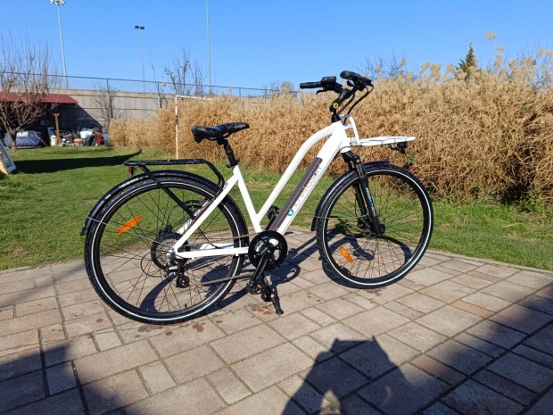 Johannson 28"-os rásegítős elektromos kerékpár bicikli újszerű állapot