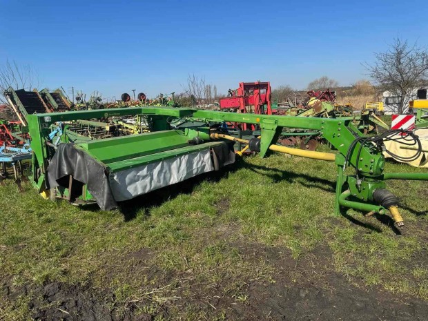 John Deere 1465 , 3 Méteres Vontatott Fűkasza Gumihengeres Szársértő