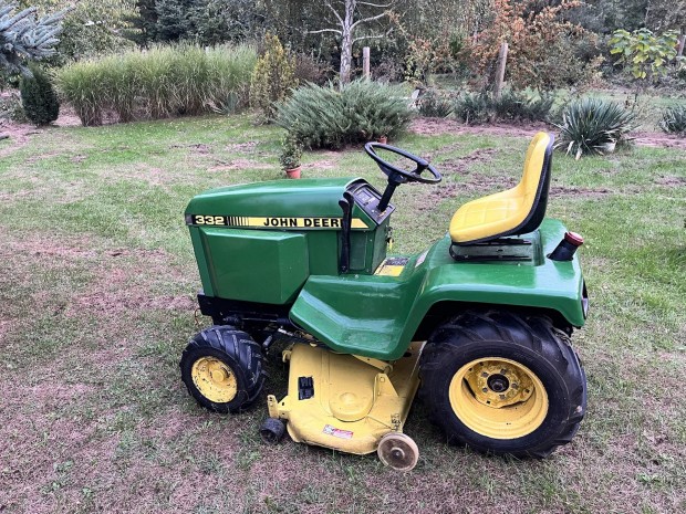 John Deere 332 diesel fnyir traktor