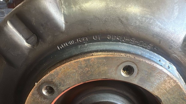 John Deere 3415; 3420 nyomaték kuplung