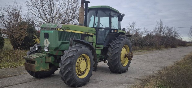 John Deere 4755 