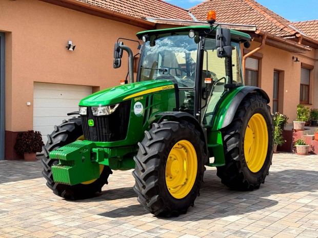 John Deere 5100M traktor