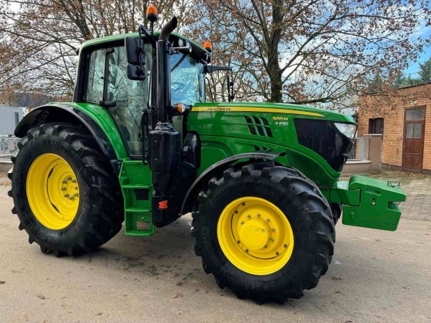 John Deere 6115M