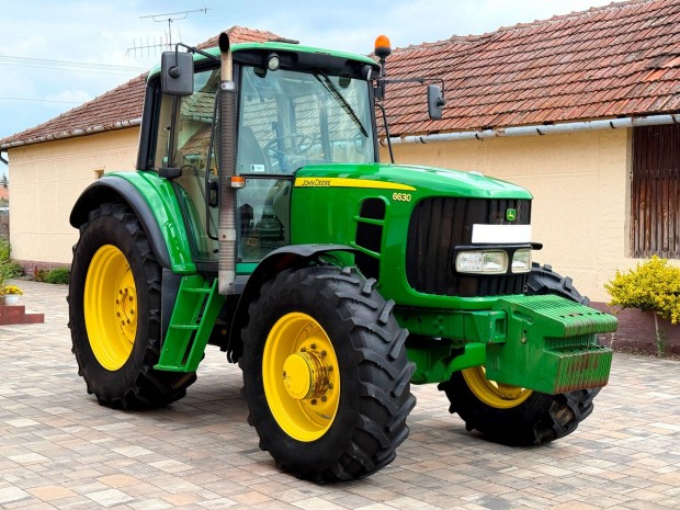 John Deere 6630 traktor