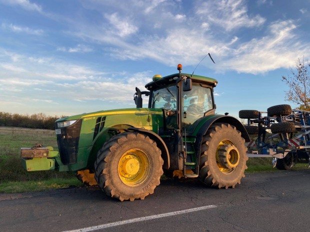 John Deere 8320R traktor