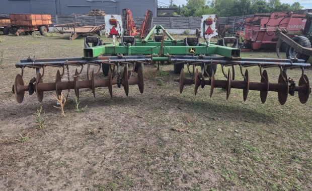John Deere Disc Ripper 4 m munkaszlessggel elad