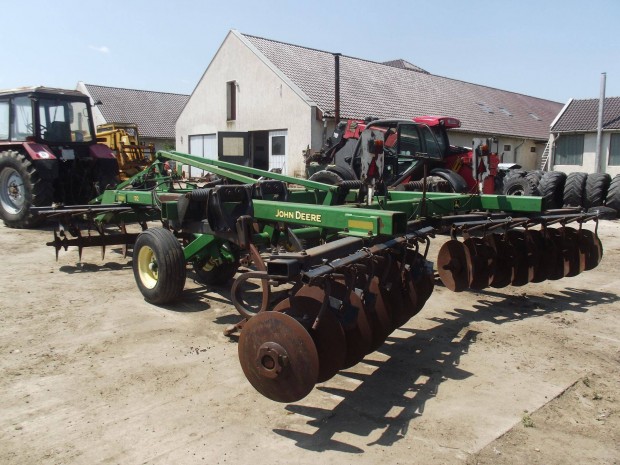 John Deere Disc Ripper 4 méter munkaszélességgel eladó