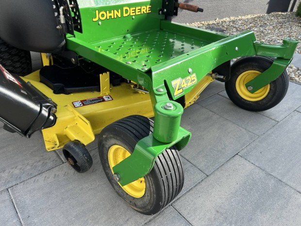 John Deere Eztrak 425 Zero fnyr traktor Husqvarna Kubota 