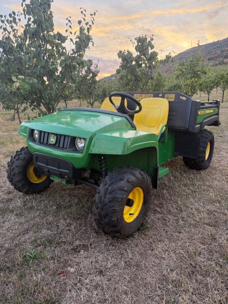 John Deere Gator