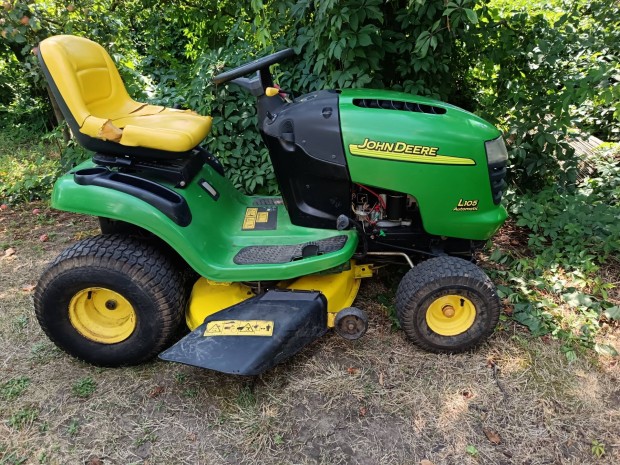 John Deere L105 fnyr traktor 