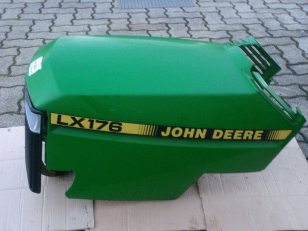 John Deere LX176 motorfedl elad