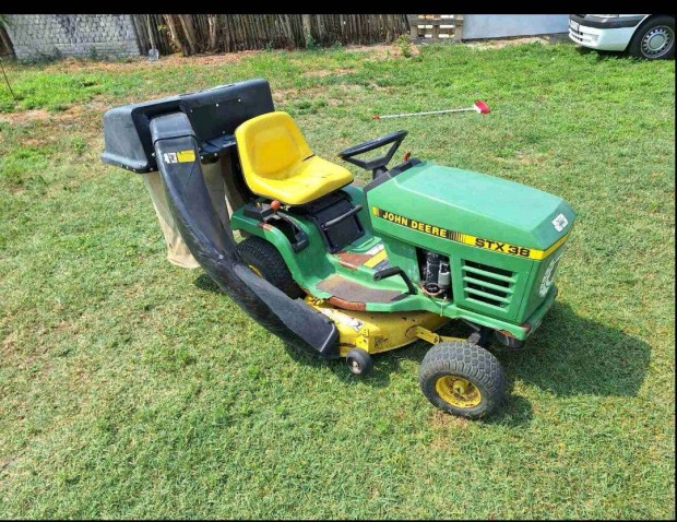 John Deere STX38 fnyr traktor