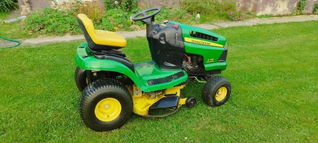 John Deere X110 fnyr traktor 