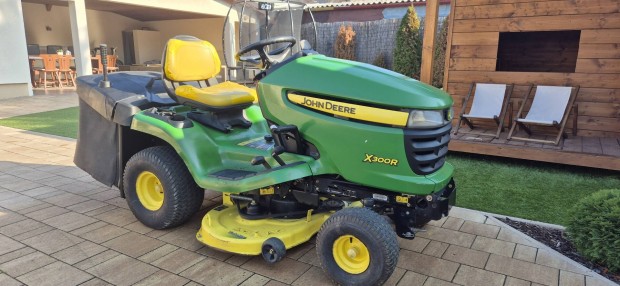 John Deere X300R Kthengeres fnyr fnyrtraktor 