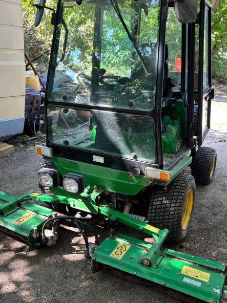 John Deere fnyrtraktor 