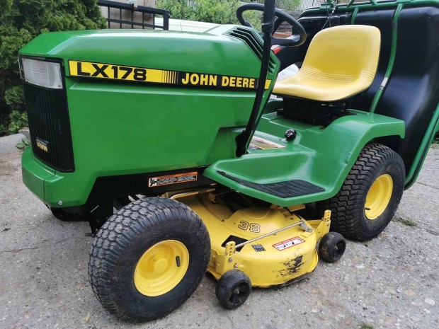 John Deere kt hengeres motorral fnyr traktor fnyrtraktor