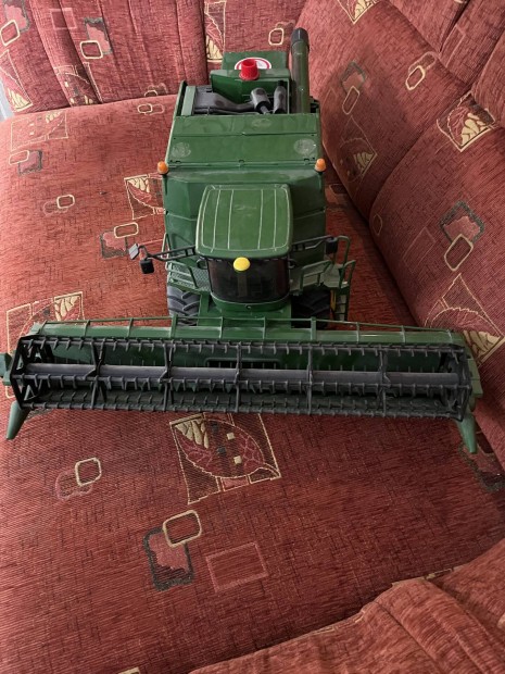 John Deere kombjn makett.