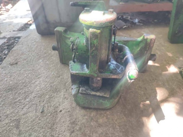 John Deere liftes vonófej