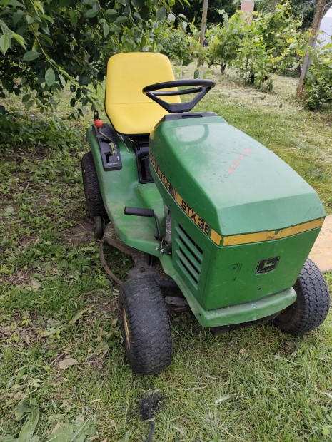 John Deere stx 38 fnyr traktor 