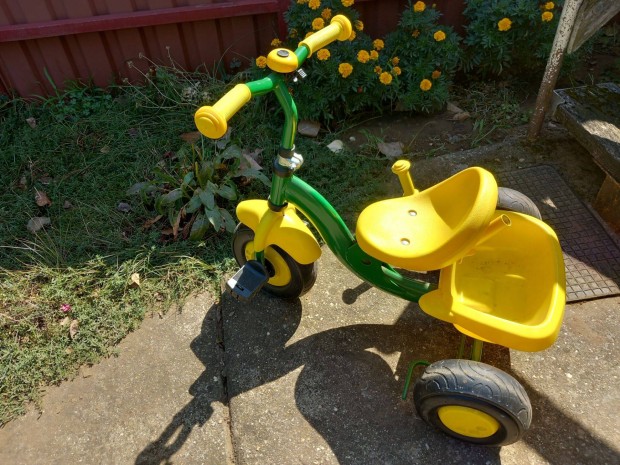 John Deere tricikli