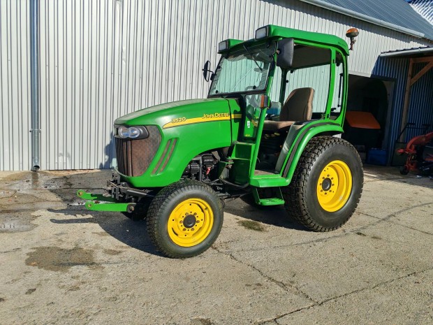 John deere 3520 HST kommunlis traktor kubota 