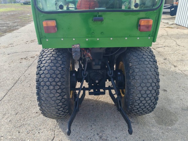 John deere 4100 HST kommunális traktor