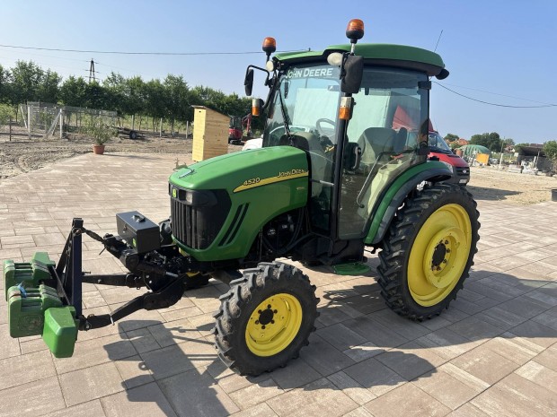 John deere 4520 