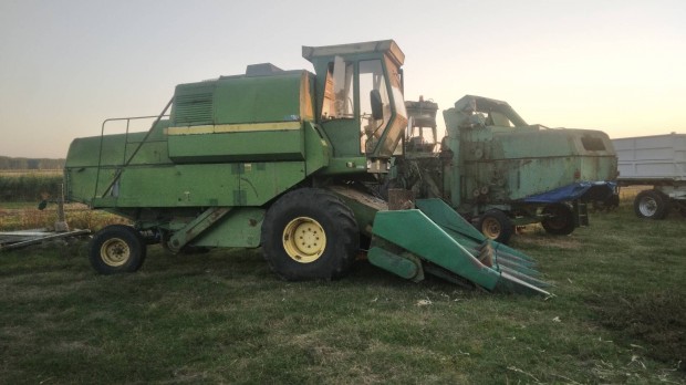 John deere 975 gabona kombjn elad 