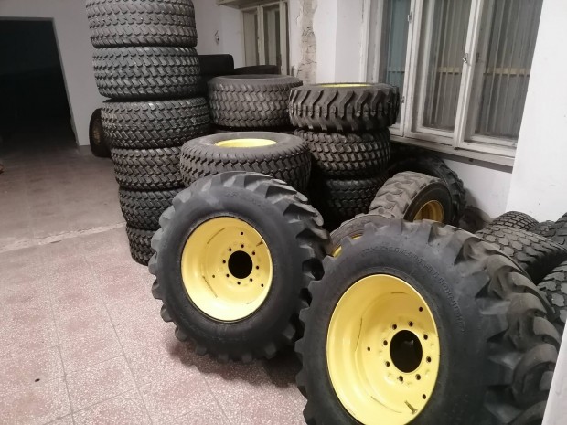 John deere komplett kerekek j s hasznlt. 