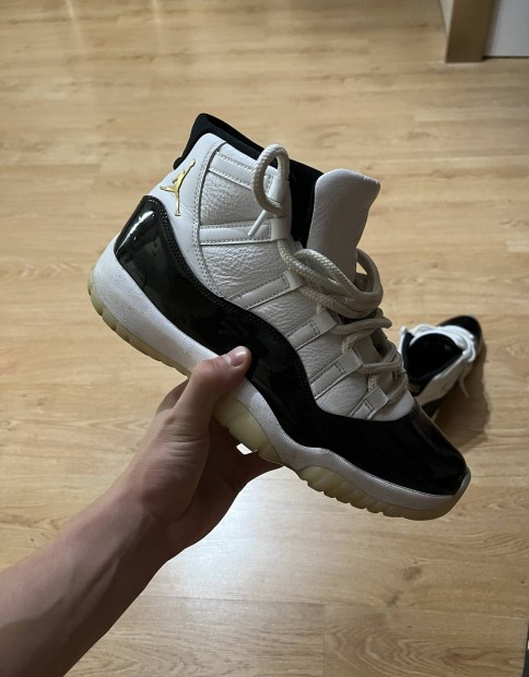 Jordan 11 "Gratitude,,