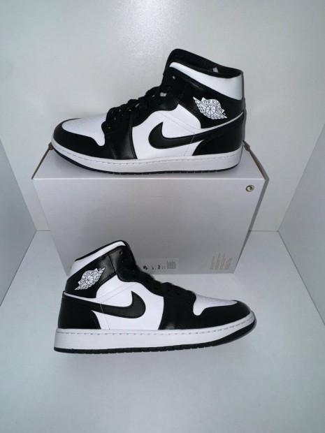 Jordan 1 Mid Panda