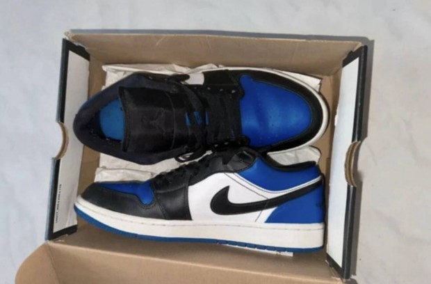 Jordan 1 Royal toe
